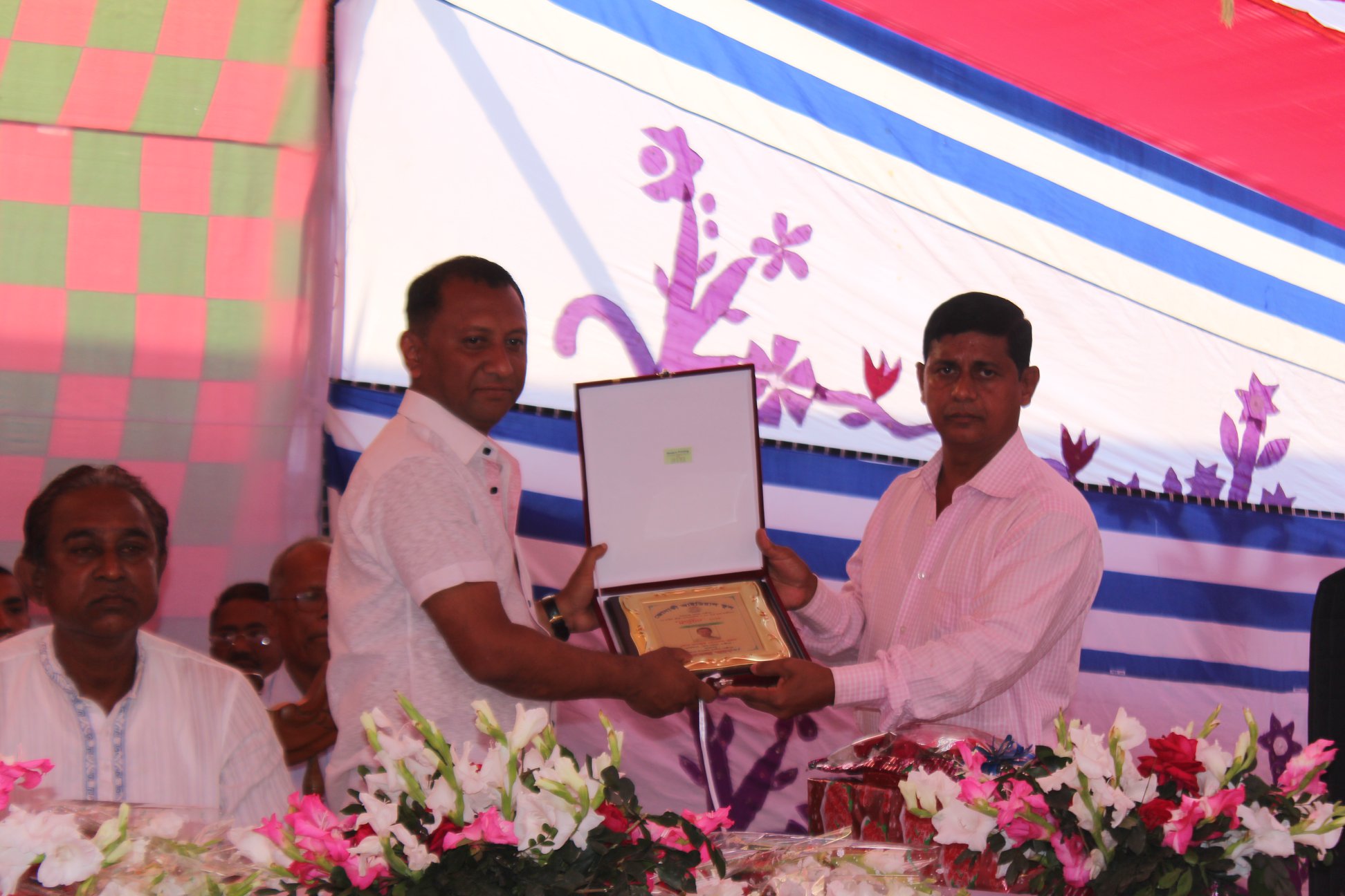পুরস্কার বিতরণী ৩